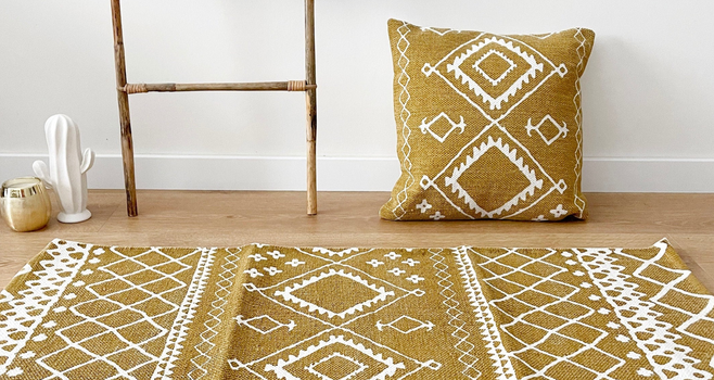 RUGS